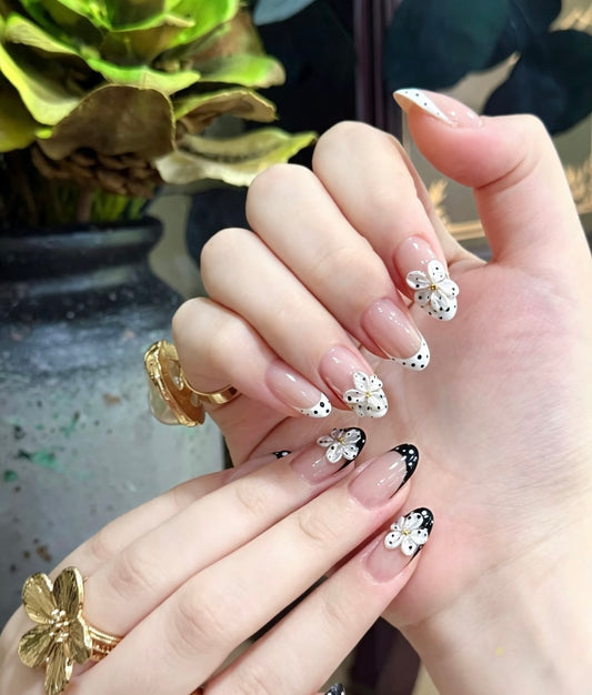 Black & White Polka Bloom