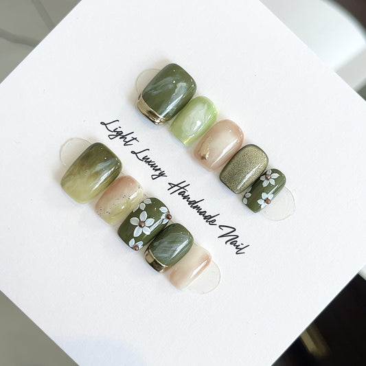 Olive Daisy